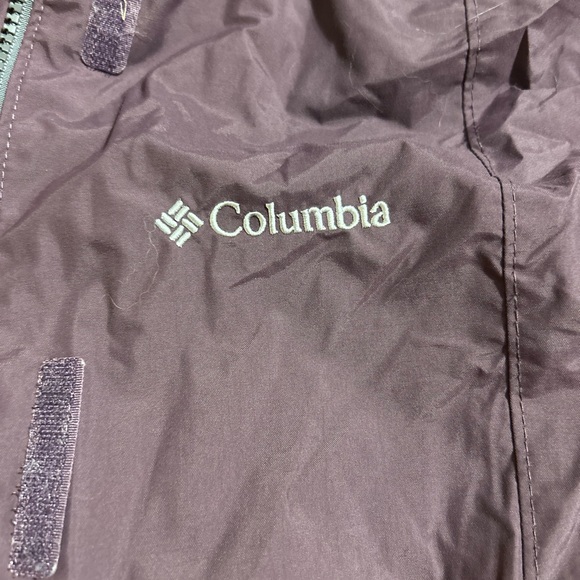 2 jackets in one!  Columbia purple raincoat with zip in fleece jacket. - Picture 14 of 14